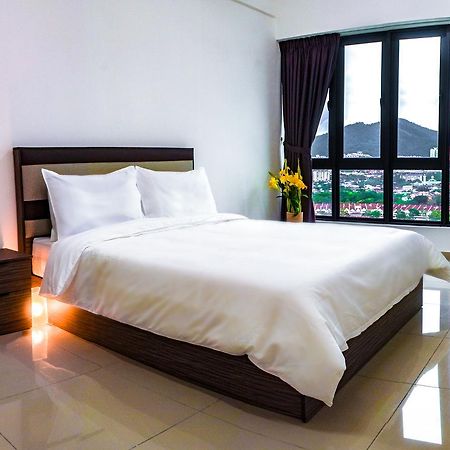 Lazy Traveler'S Suite By D Imperio Homestay Джорджтаун Экстерьер фото