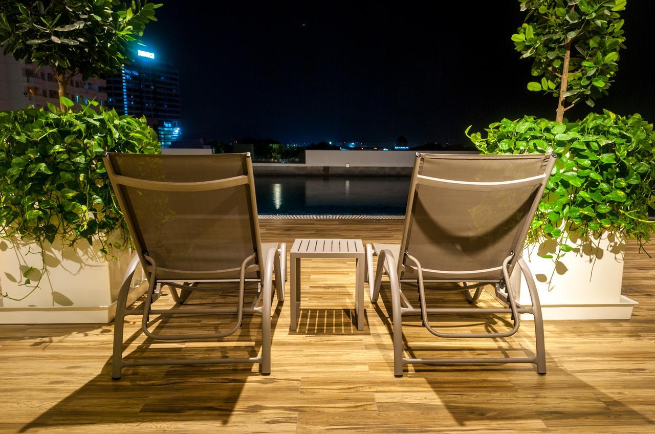 Lazy Traveler'S Suite By D Imperio Homestay Джорджтаун Экстерьер фото